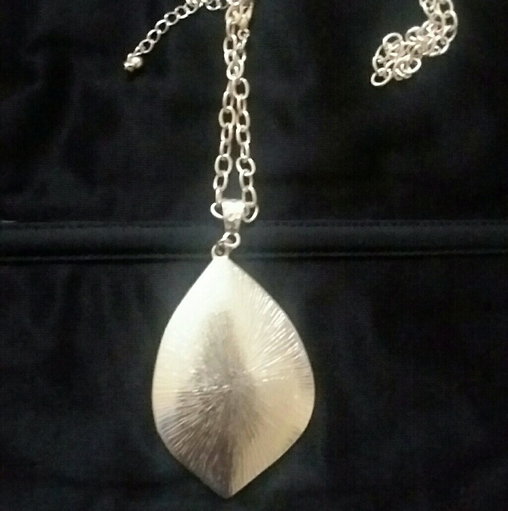 Leaf necklace